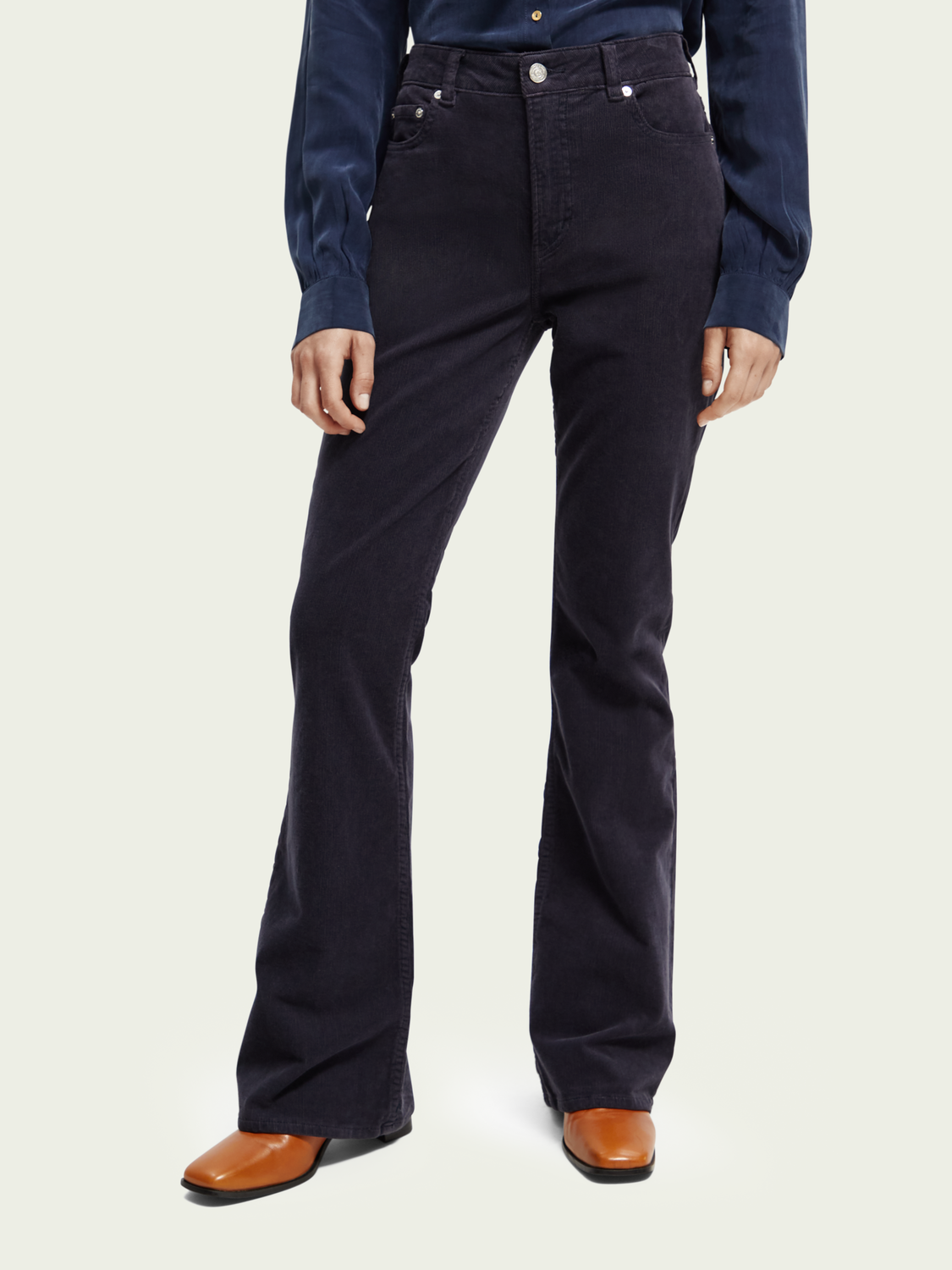 The Charm Garment-Dyed Corduroy Flare | scotch & soda outlet