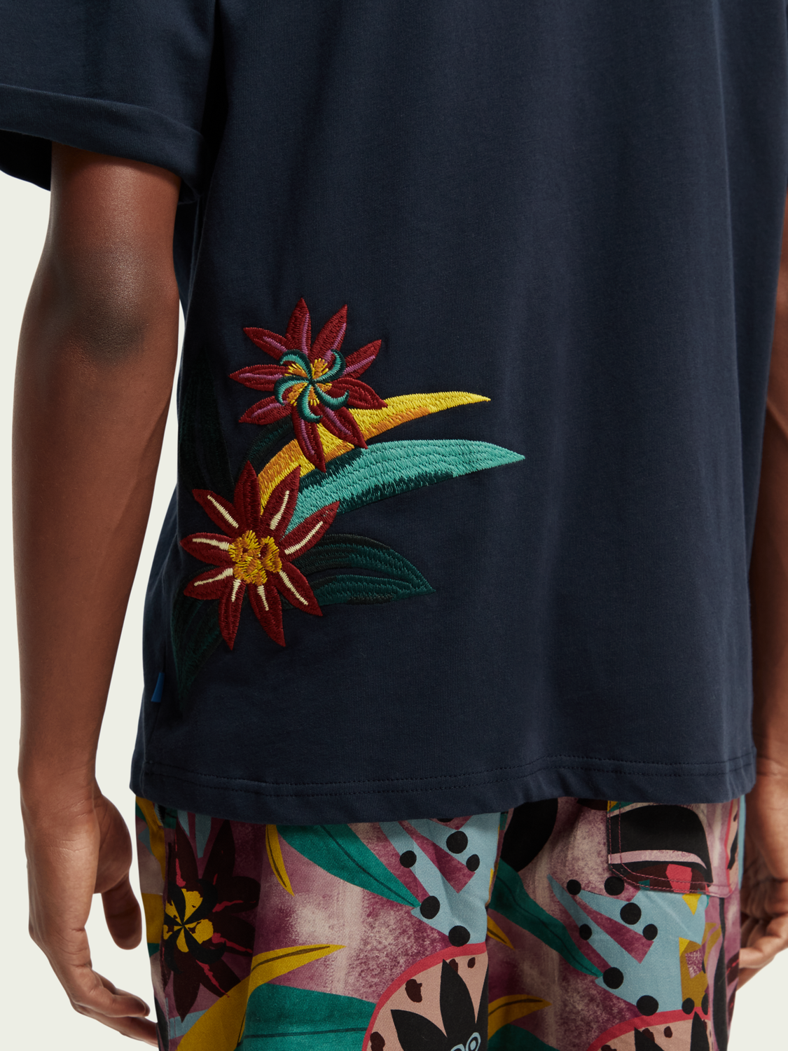 Relaxed Fit Organic Floral-Embroidered T-Shirt | Scotch And Soda Outlet