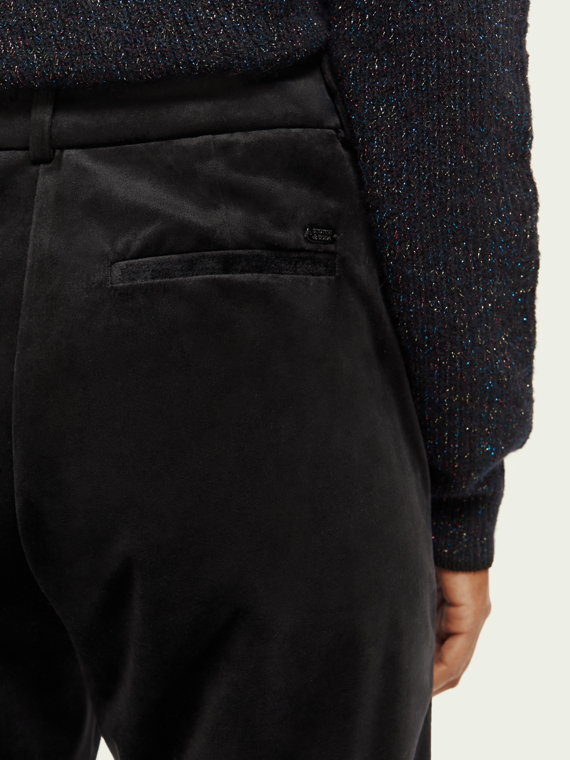 Velvet High-Rise Flared Trousers | scotch & soda outlet