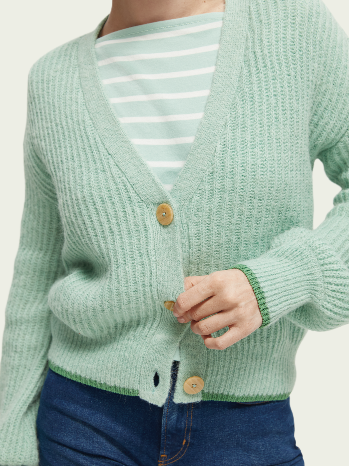 Fuzzy Boxy-Fit Knitted Cardigan | scotch & soda outlet