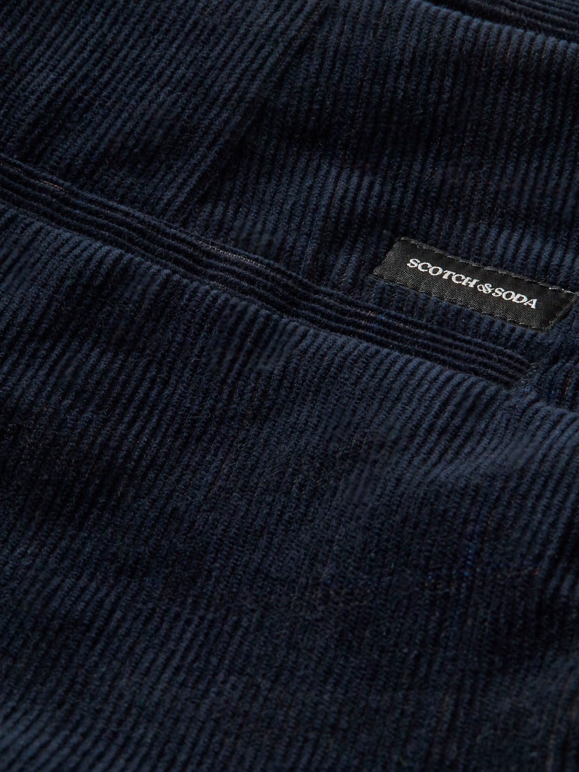 Stuart Regular Slim-Fit Corduroy Chino | Scotch And Soda Outlet