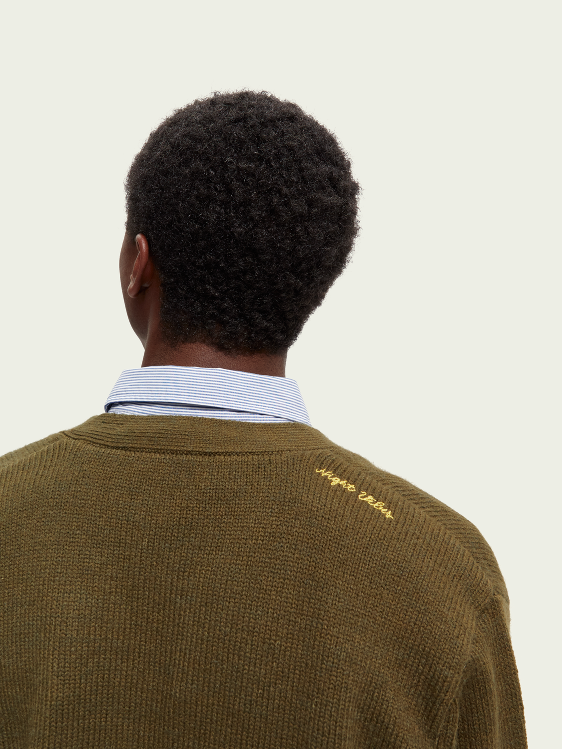 Patched-On Artwork V-Neck Cardigan | Scotch And Soda Outlet