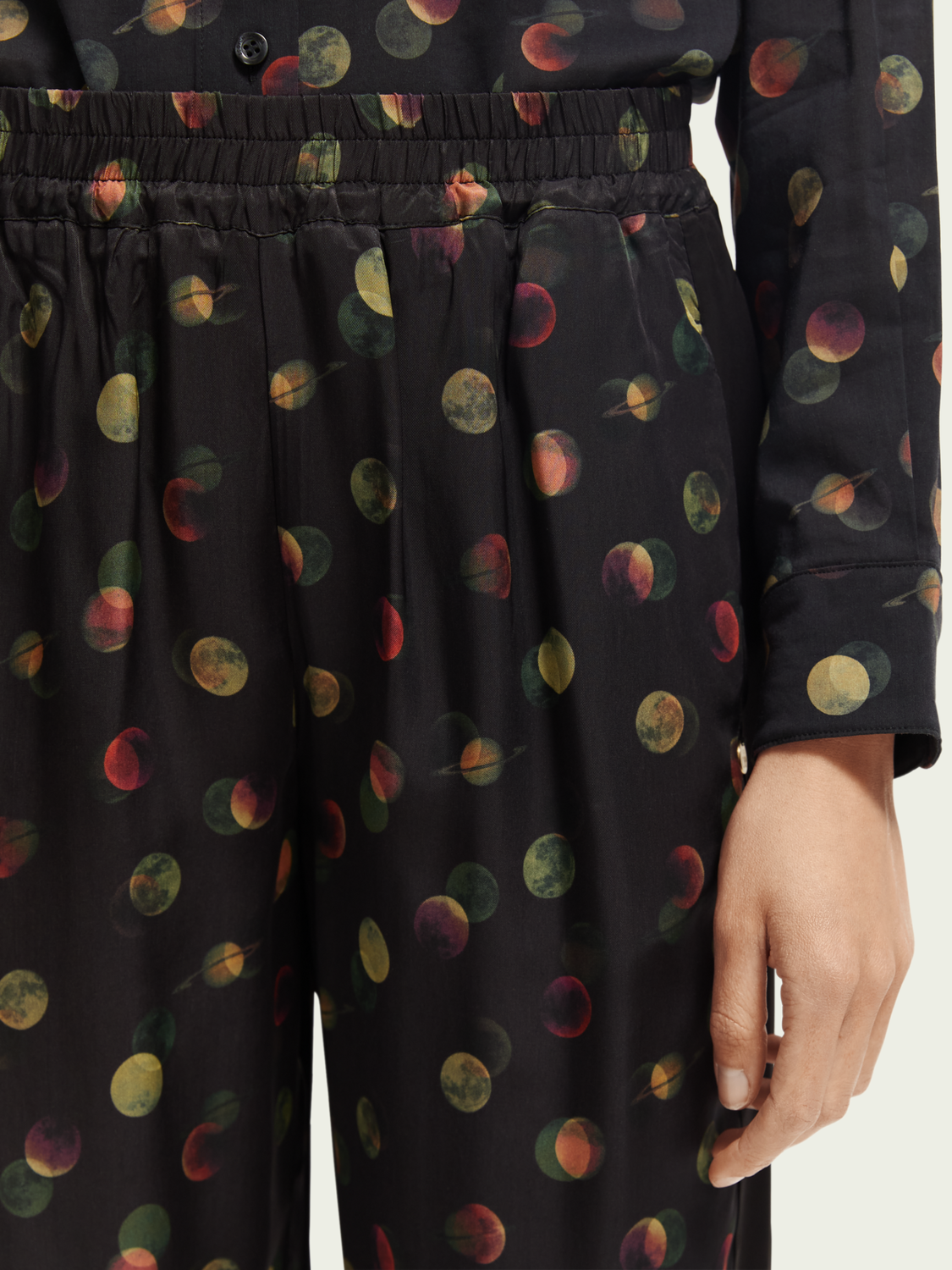 Gia Mid-Rise Wide-Leg Elasticated Trousers | scotch & soda outlet