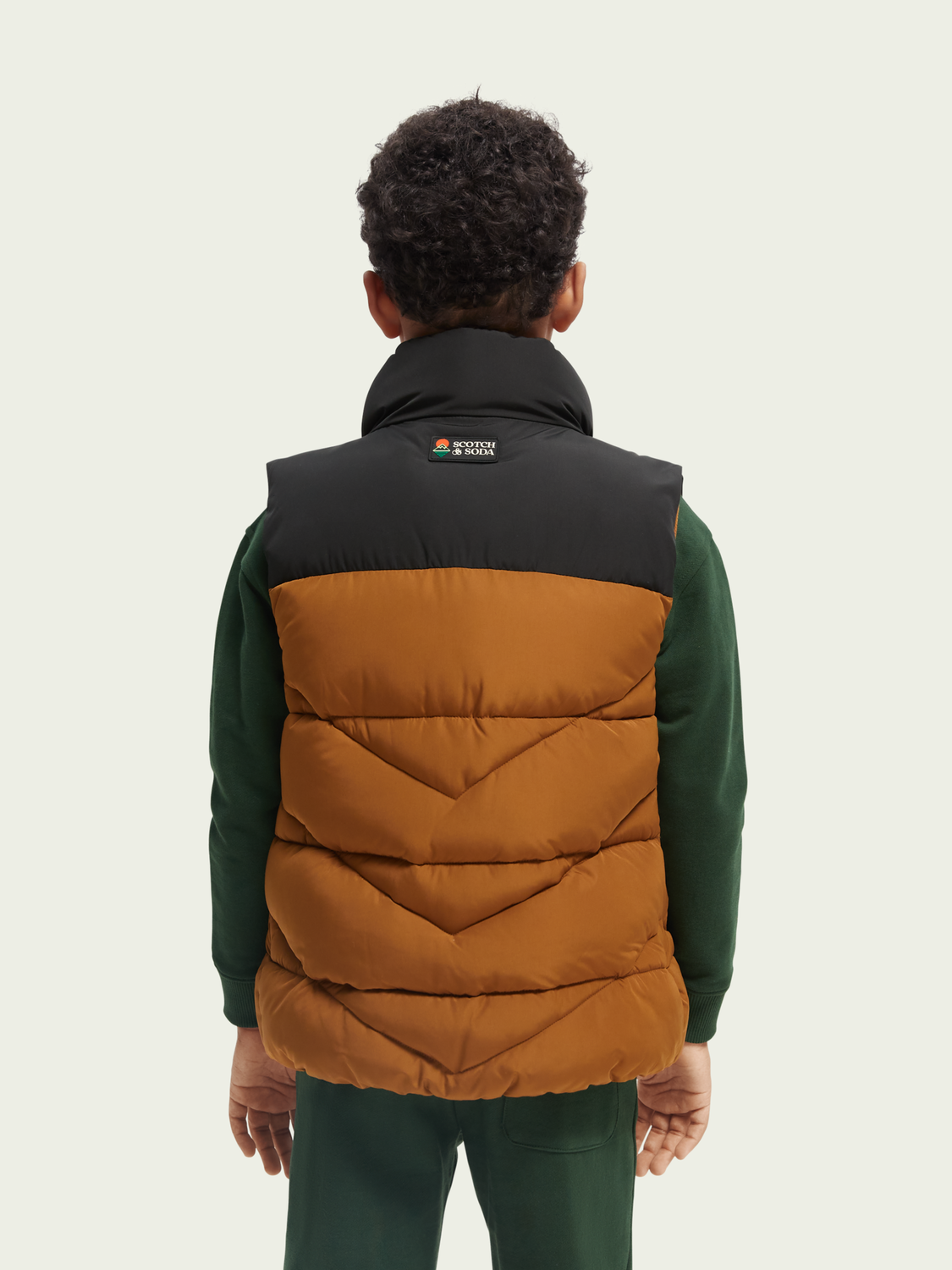 Puffed Water-Repellent Vest