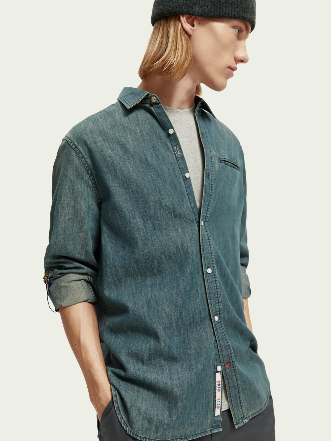 Regular Fit Pocketed Denim Shirt With Sleeve Adjustment | Scotch And Soda Outlet