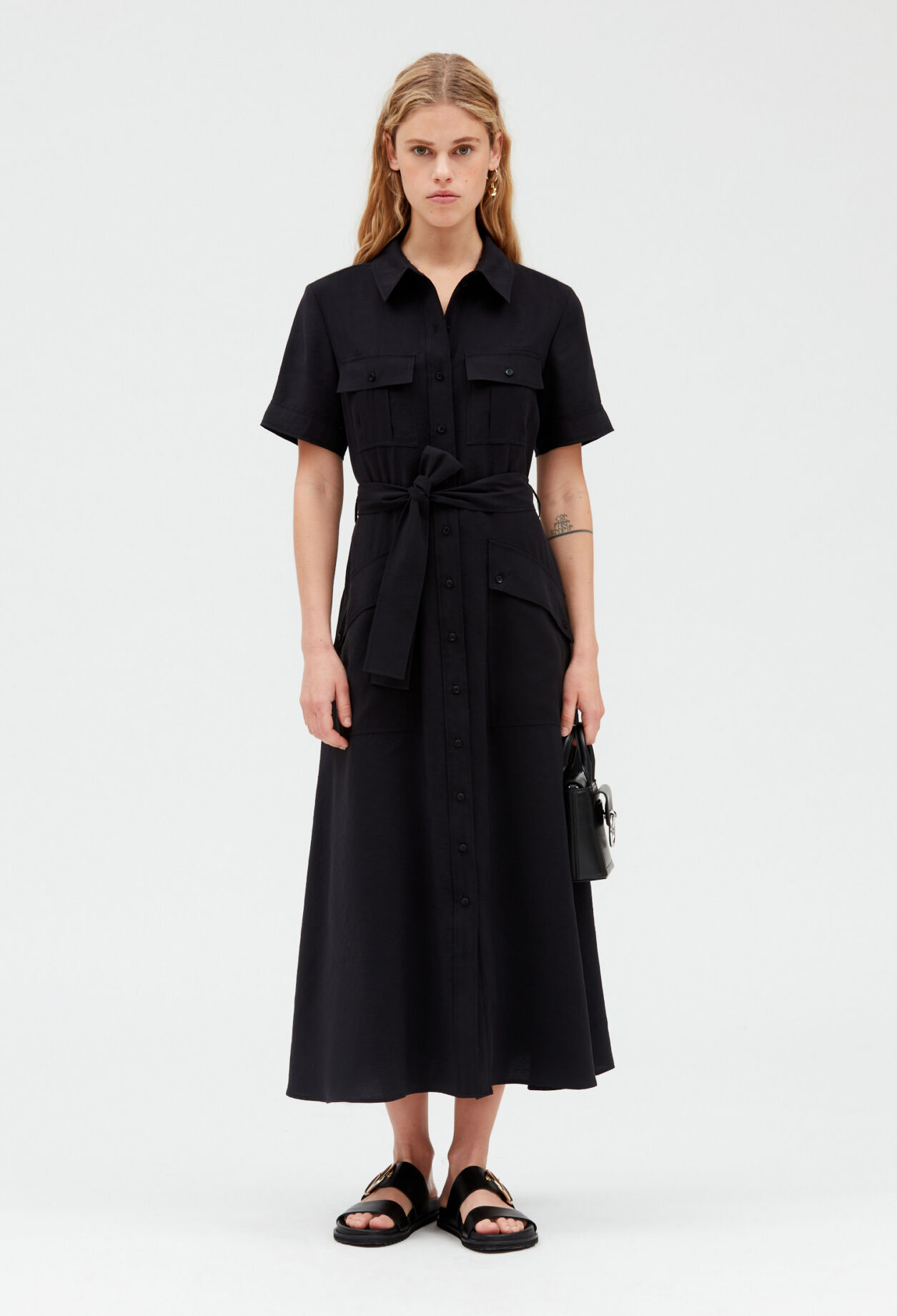Flowing short-sleeved midi dress BLACK