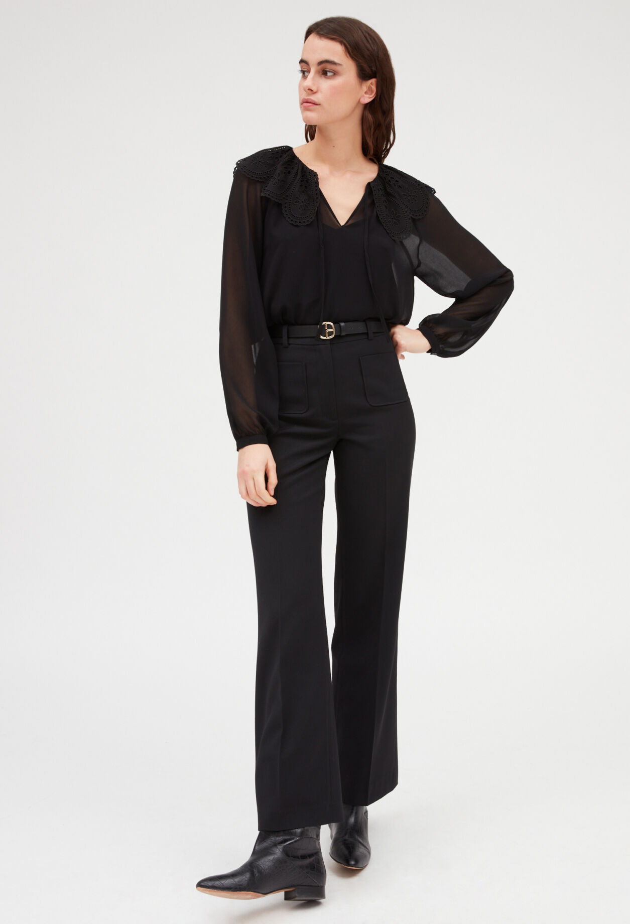 Blouse with large collar BLACK