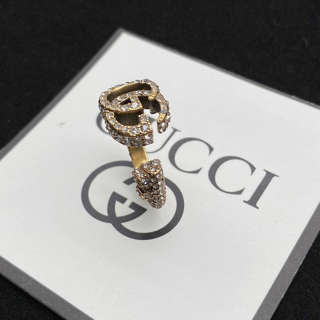 GUCCI Exquisite full sky rhinestone ring