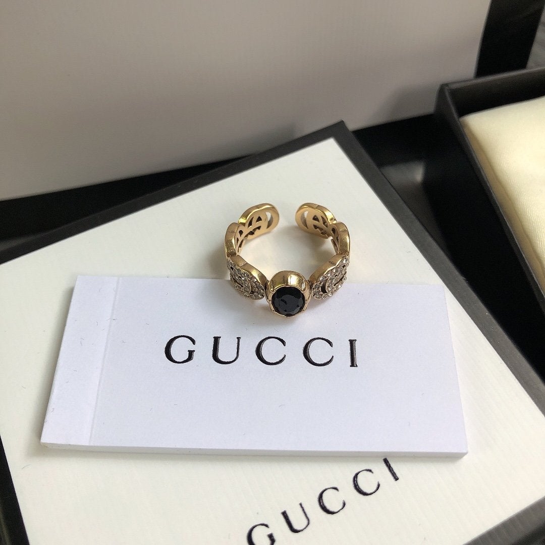 GUCCI Retro luxury rhinestone ring