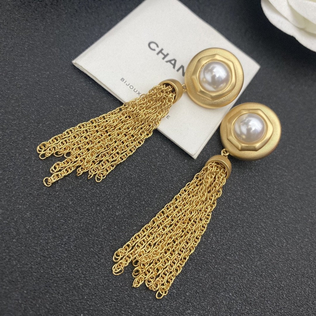 CHANEL Fashion Imitation Pearl Tassel Pendant Earrings