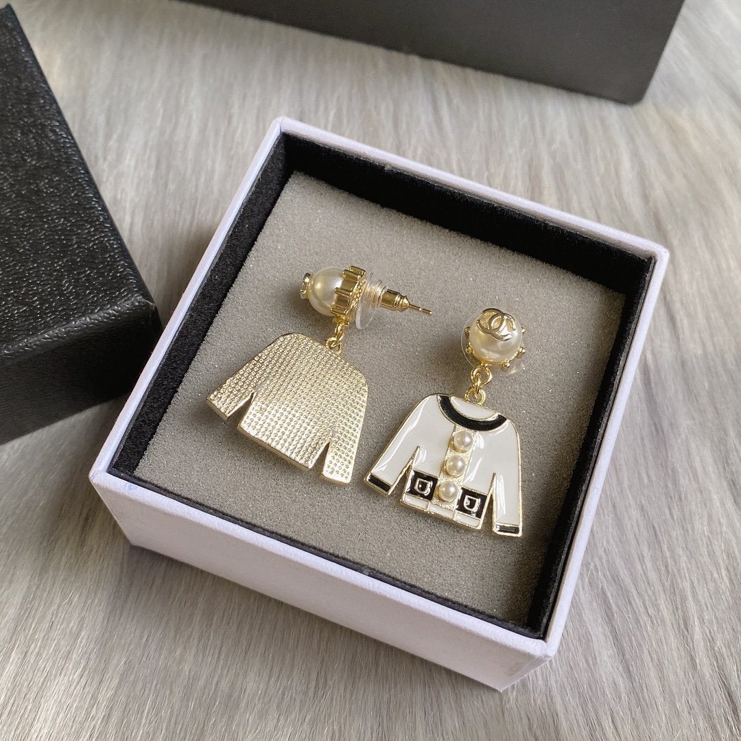 CHANEL Fashion white women's clothes earrings