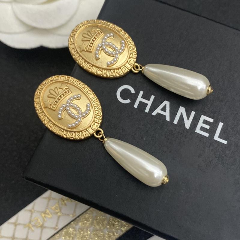 CHANEL Fashion Pearl Pendant Earrings