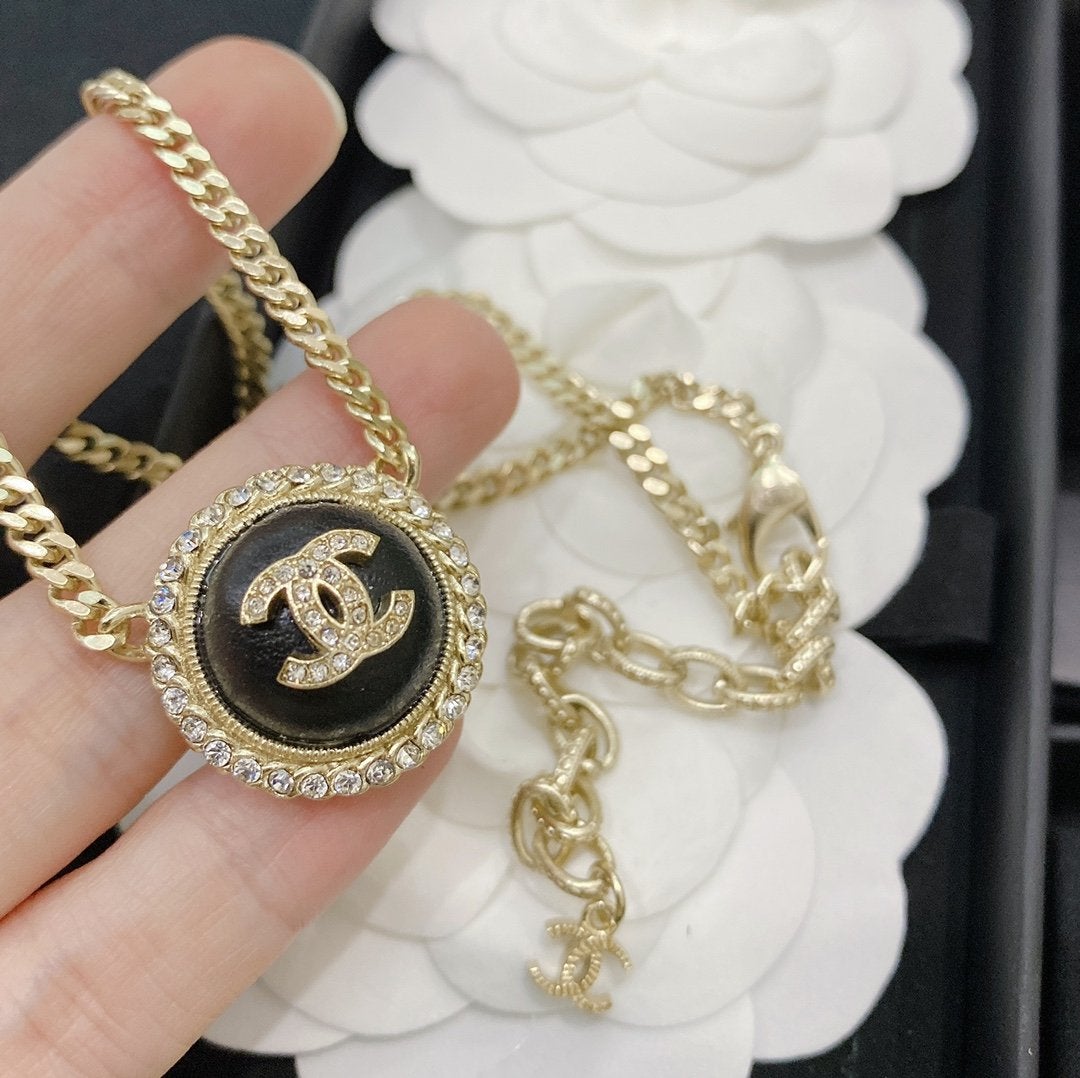 CHANEL Luxury Rhinestone Necklace