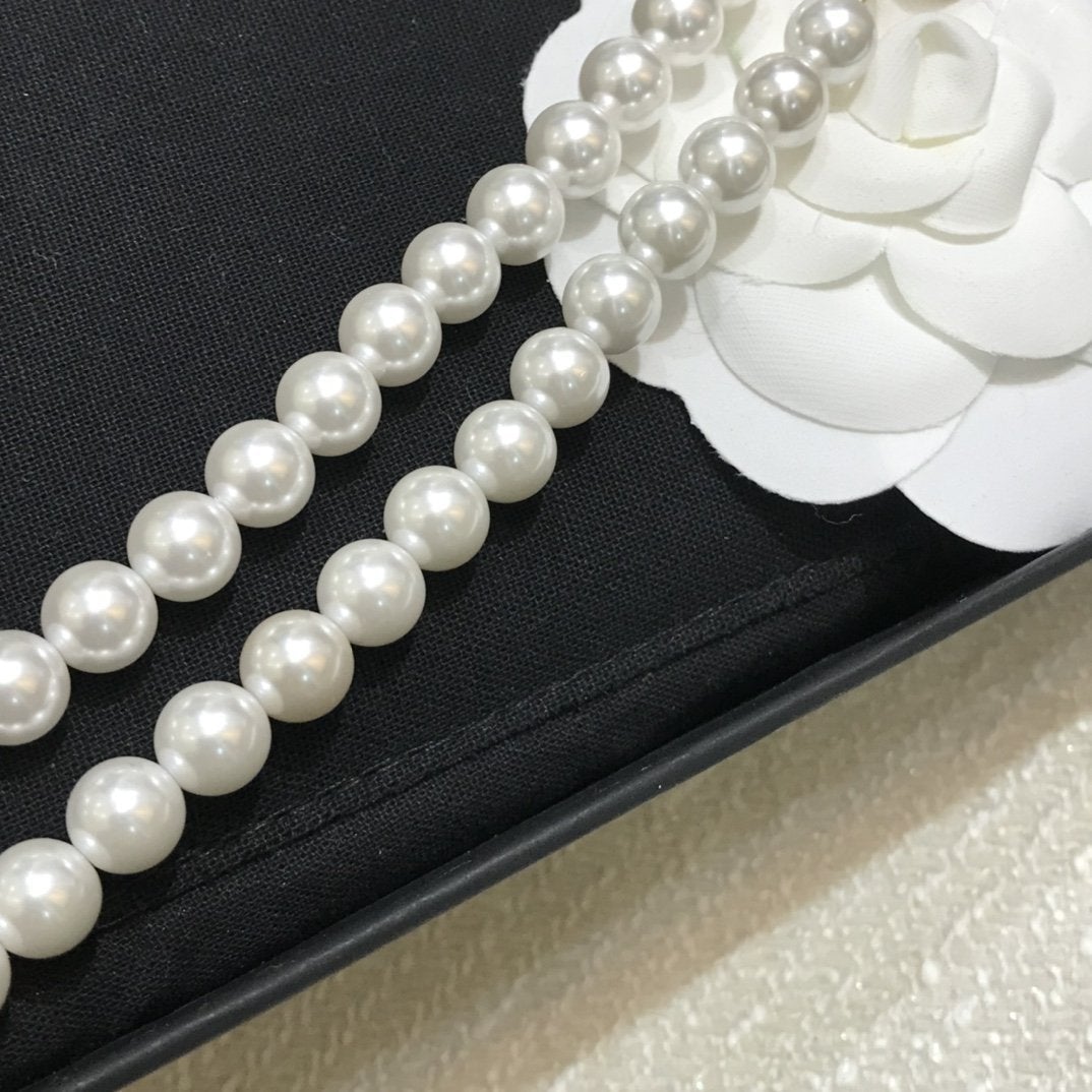 CHANEL New Letter Pearl Necklace