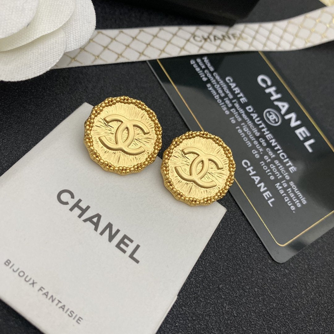 CHANEL Luxury Gold Engraved Earrings