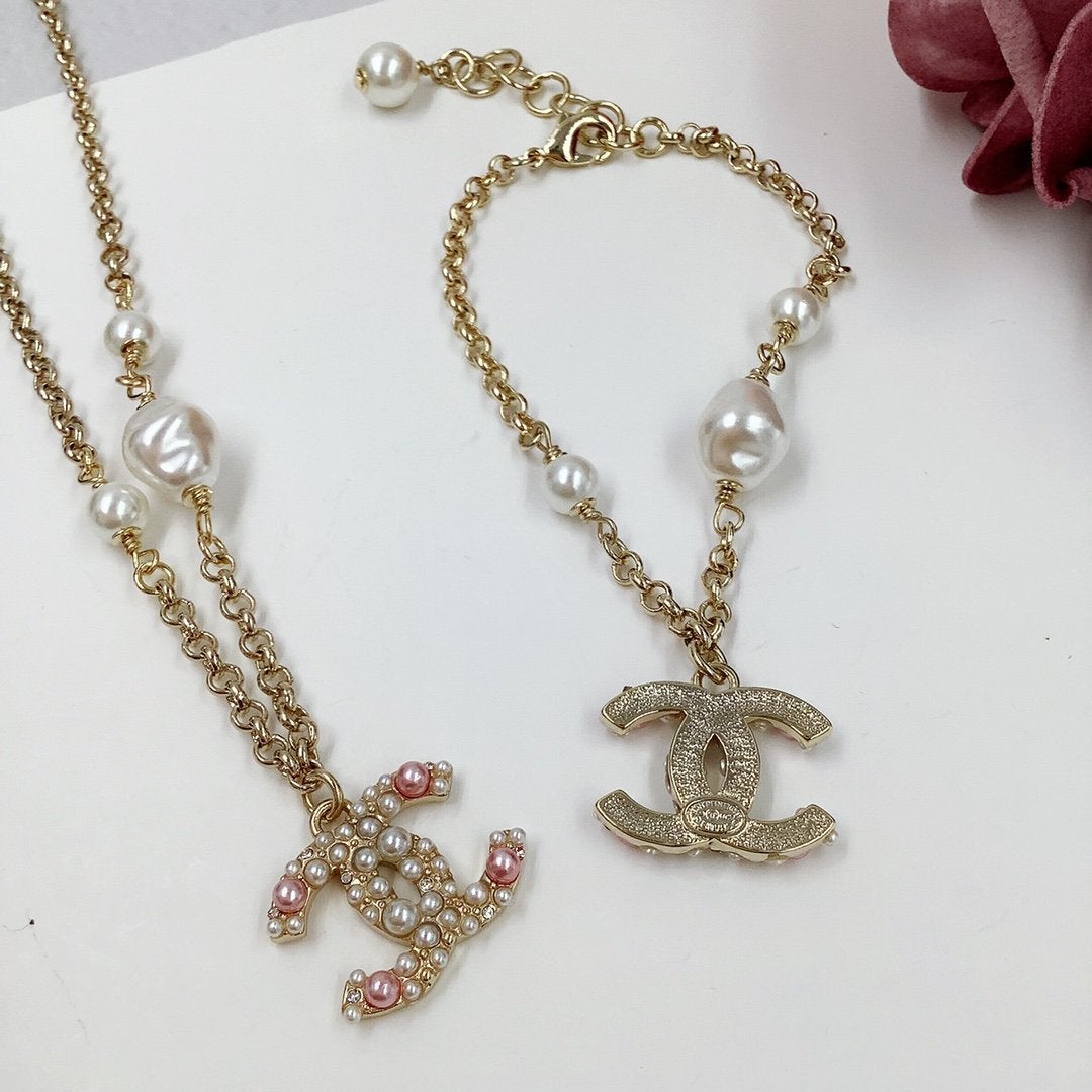 CHANEL Fashion Double C Crystal Pearl Necklace