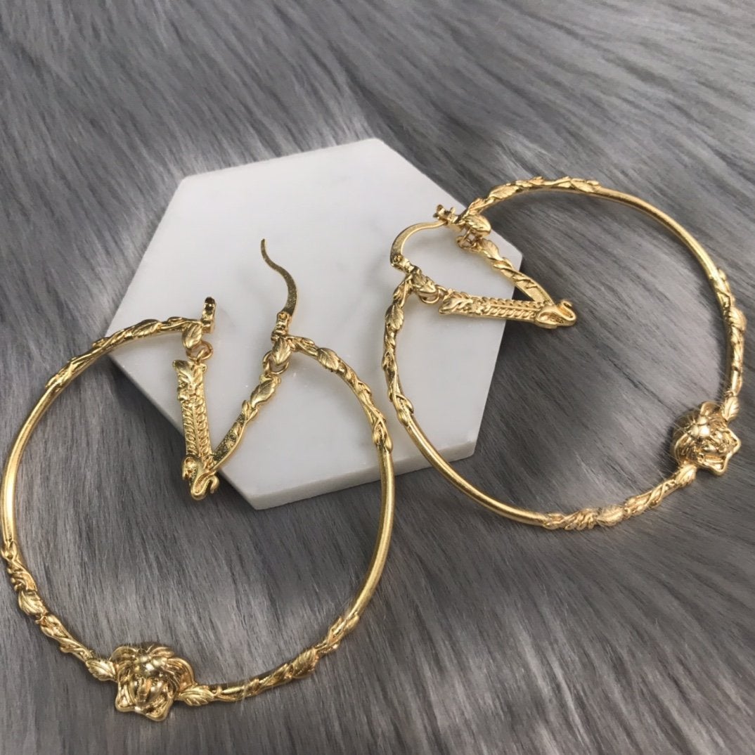 LV Fashion round goddess pendant earrings