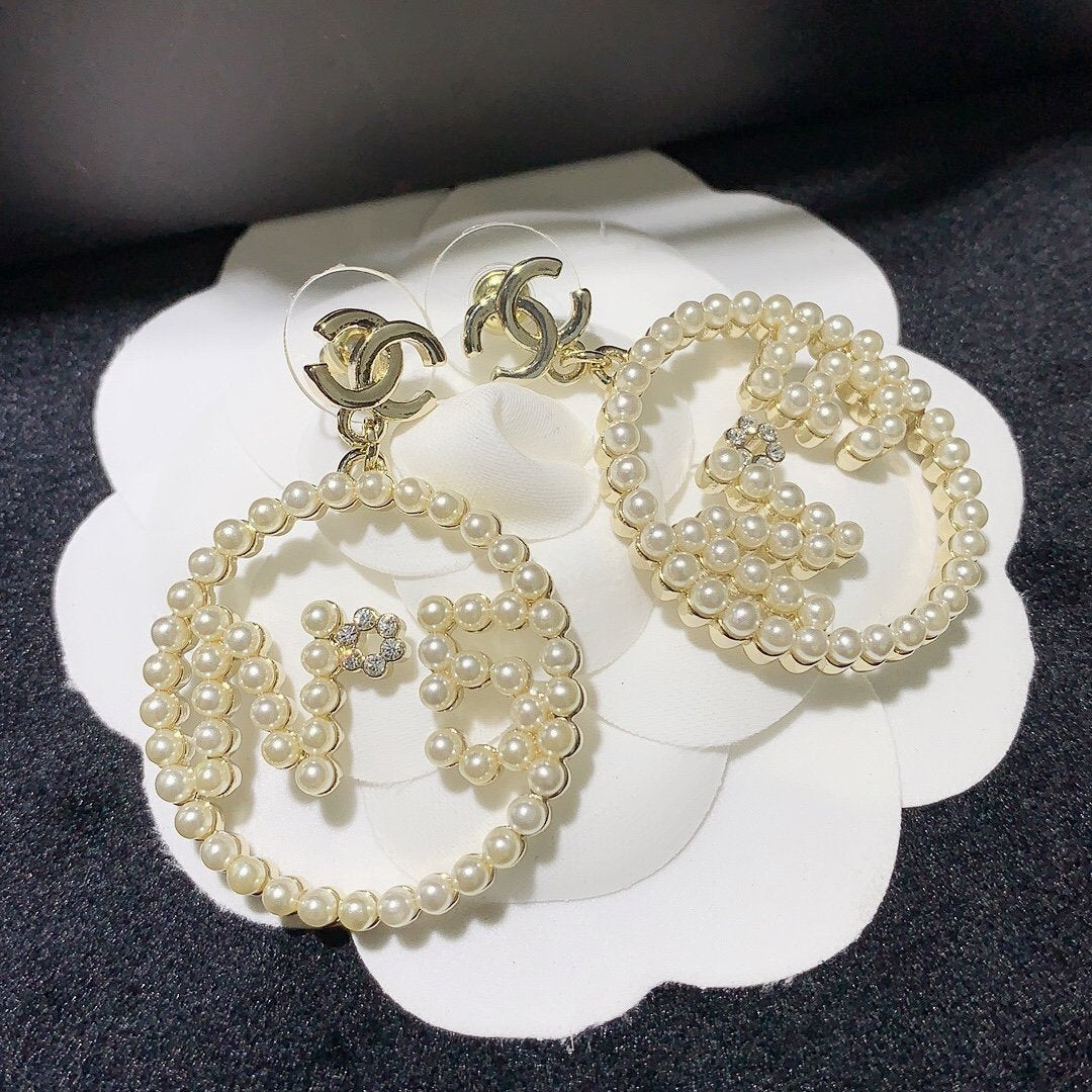 CHANEL Fashion Round Pearl Letter Earrings