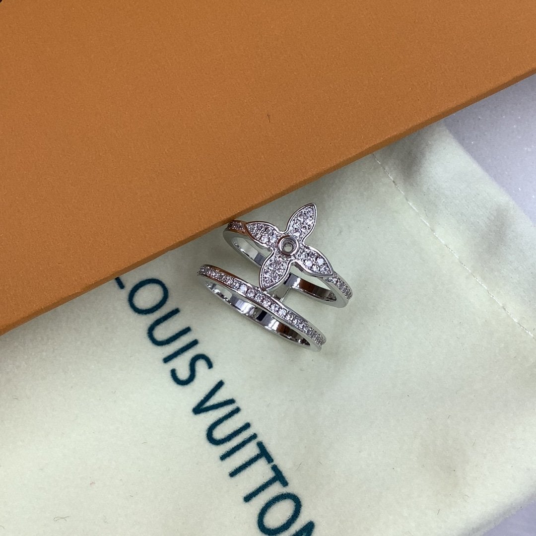 LV Fashion Rhinestone Cross Ring