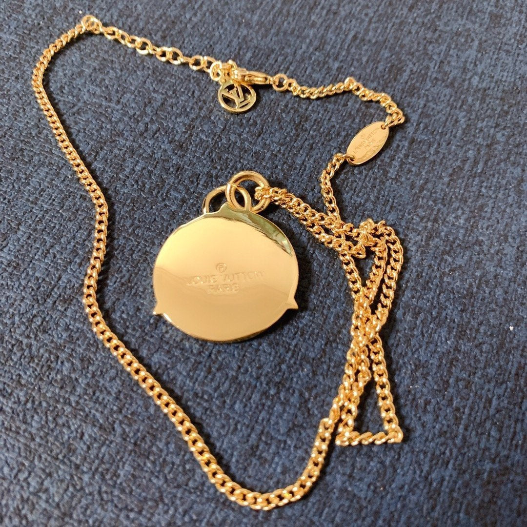 LV Luxury Pendant Necklace