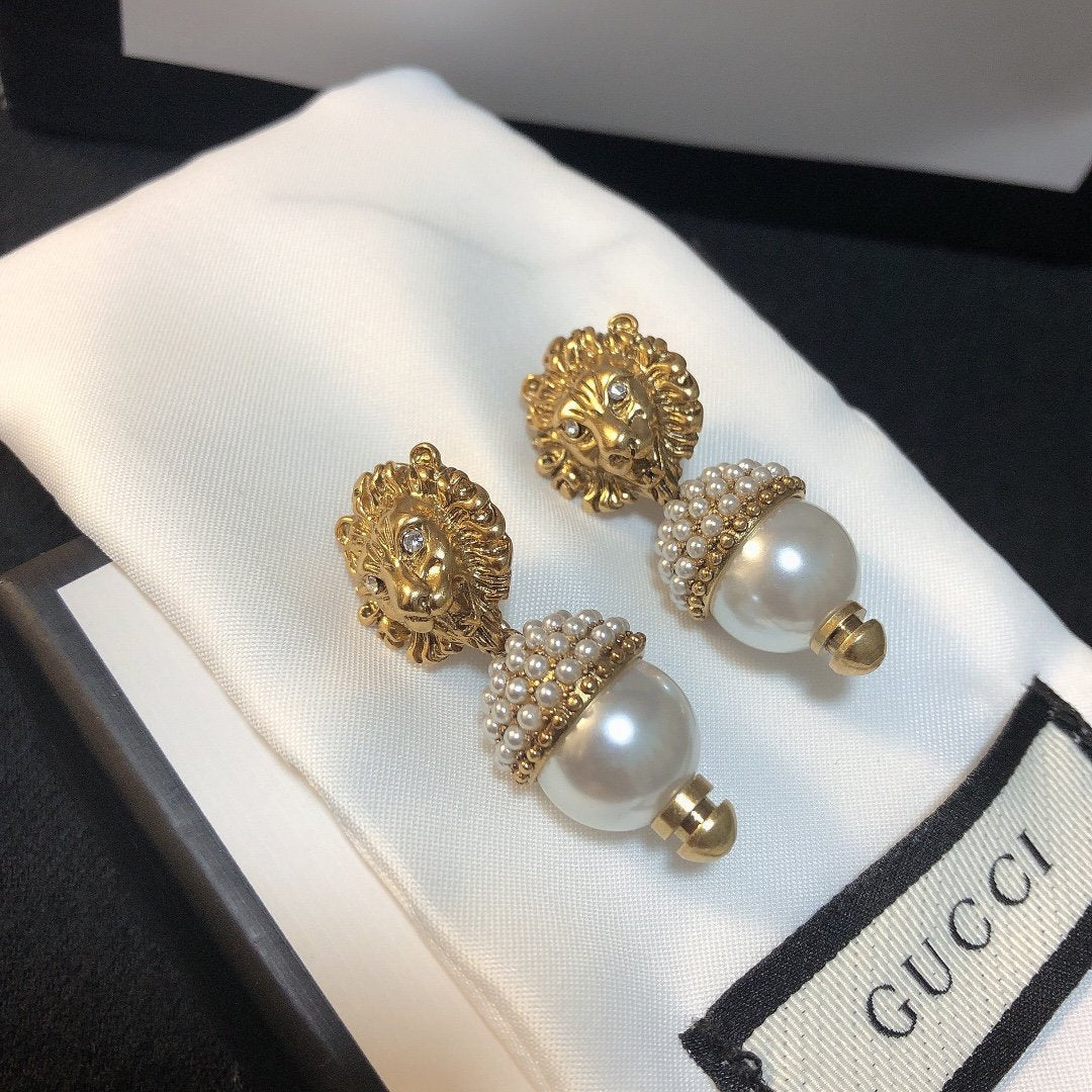 GUCCI Lion head pearl earrings
