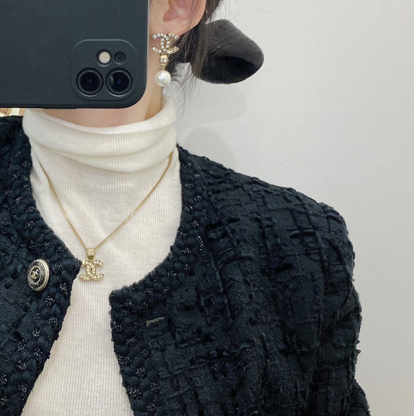 CHANEL Luxury Double C Pendant Crystal Necklace