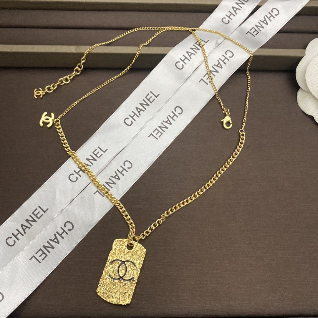 CHANEL Retro Wild Double C Necklace