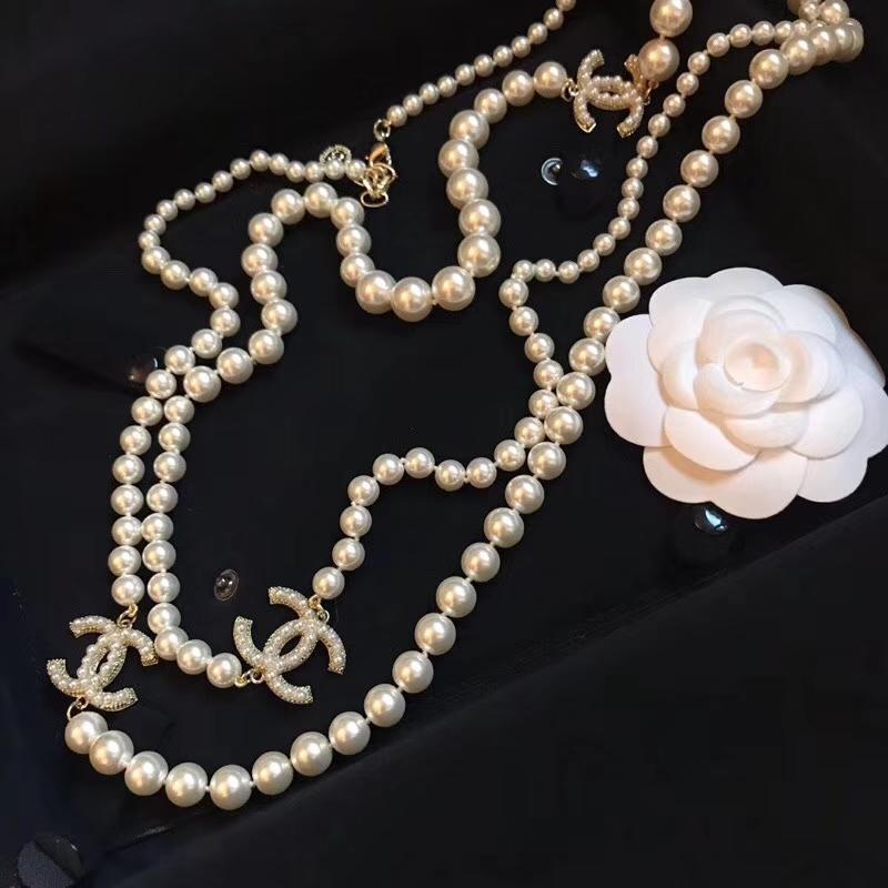 CHANEL Fashion irregular long pearl necklace