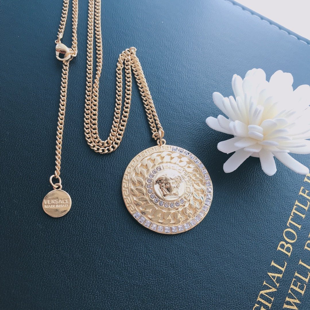 VERSACE Fashion Beauty Head Rhinestone Necklace