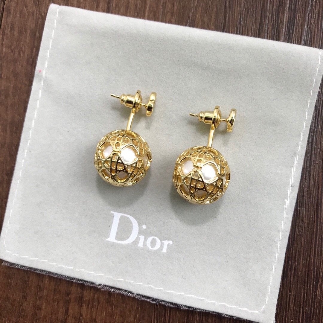DIOR Elegant Pearl Ball Stud Earrings