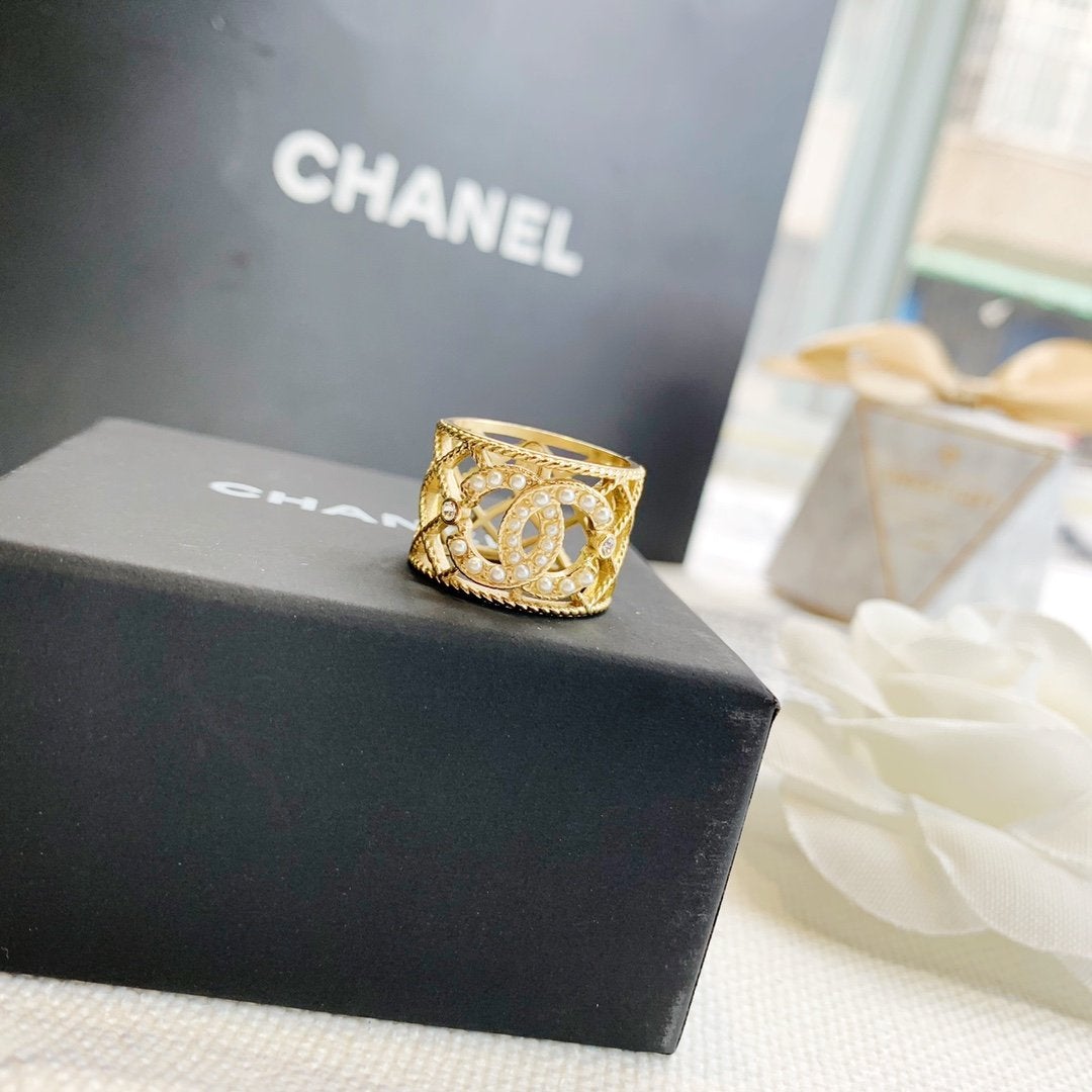 CHANEL Fashion Double C Pearl Ring