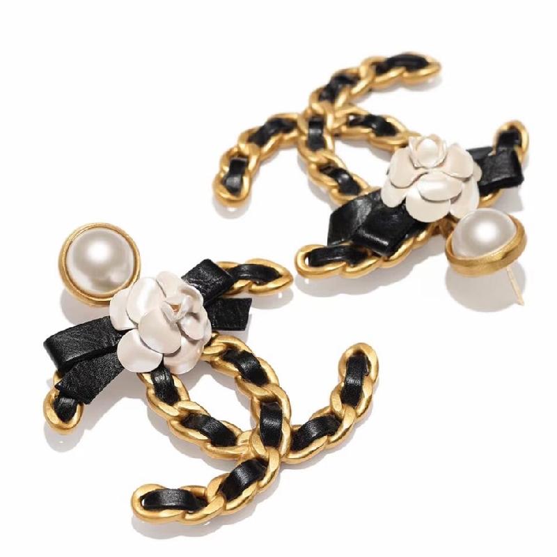 CHANEL Fashion Flower Double C Earrings