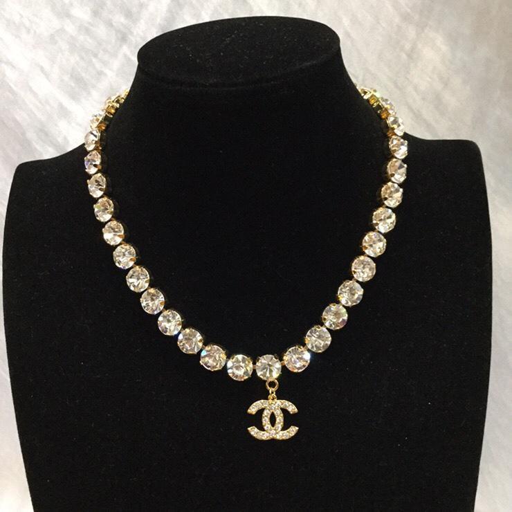 CHANEL Luxury Rhinestone Necklace