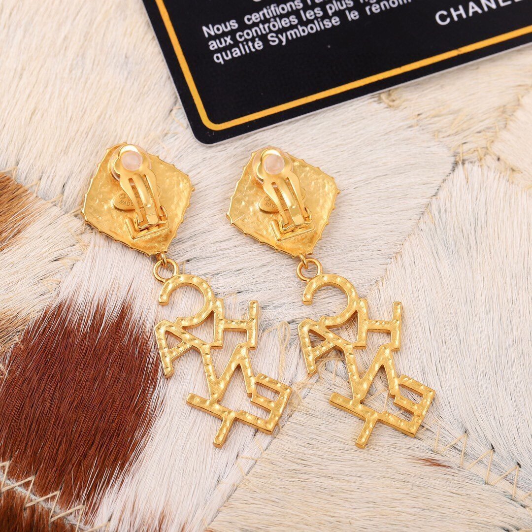 CHANEL Fashion Golden Letter Pendant Earrings