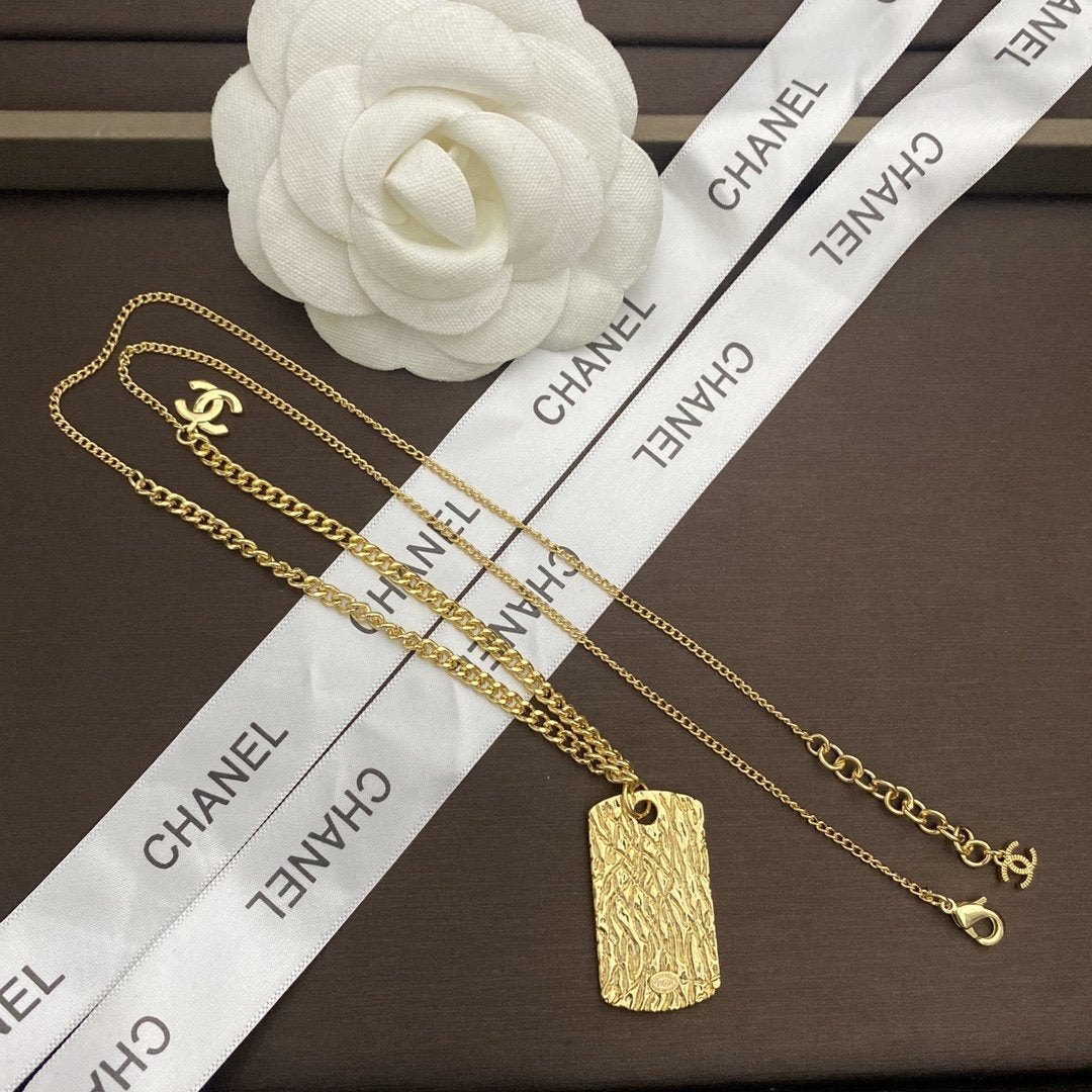 CHANEL Retro Wild Double C Necklace