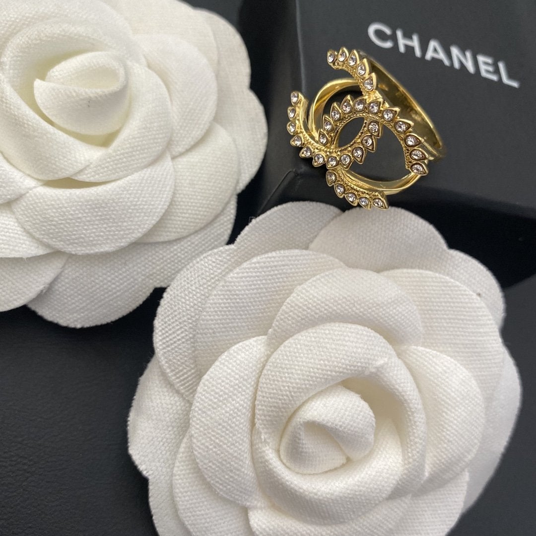 CHANEL Fashion Rhinestone Double C Ring