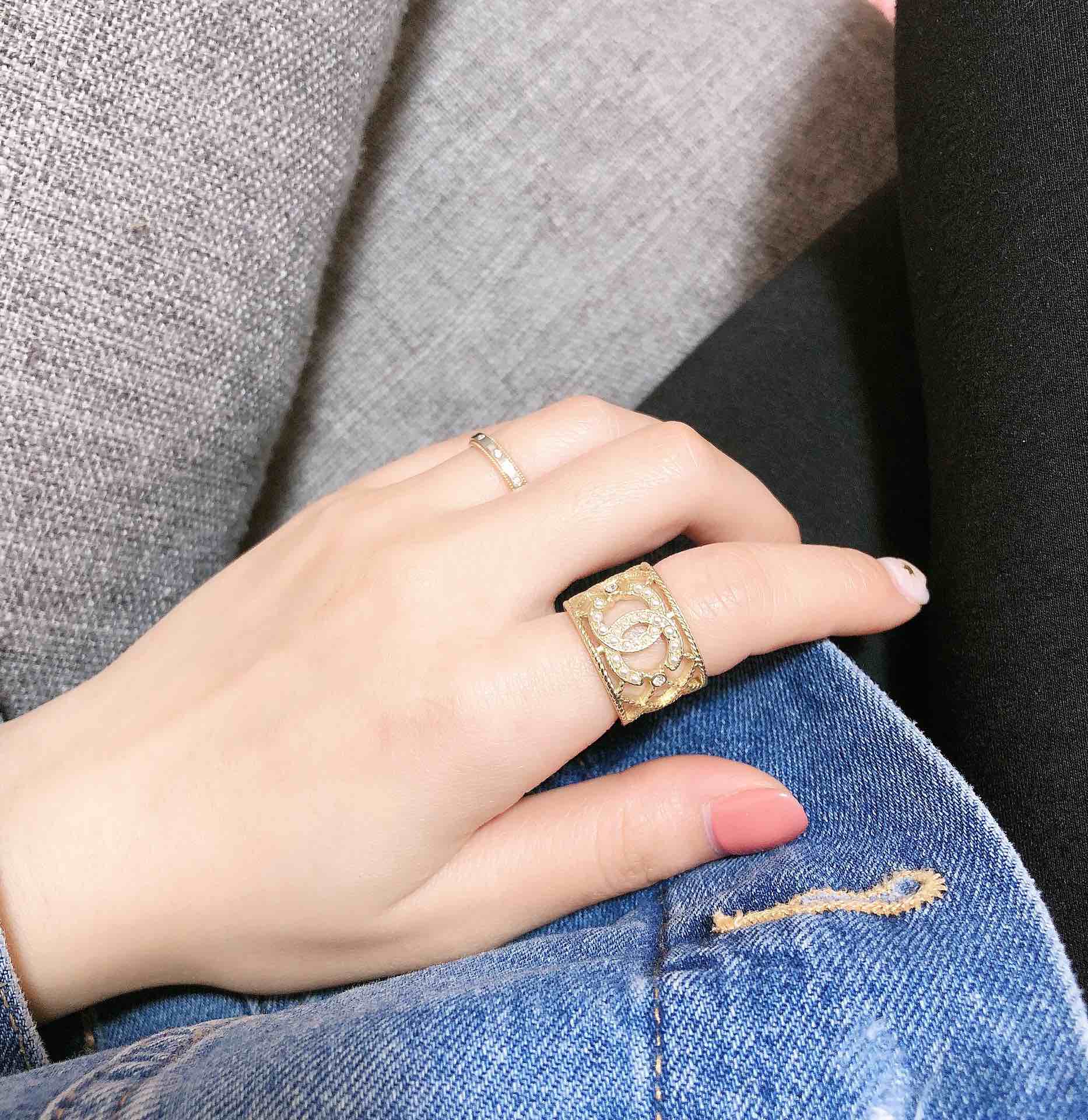 CHANEL Fashion Double C Pearl Ring