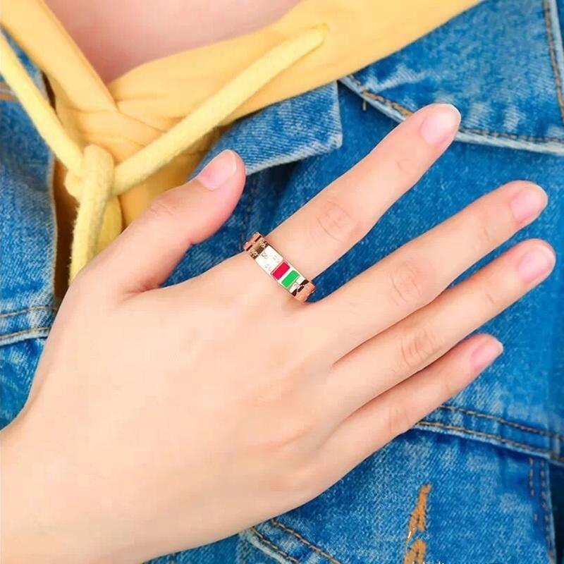 GUCCI Fashion carved letter ring