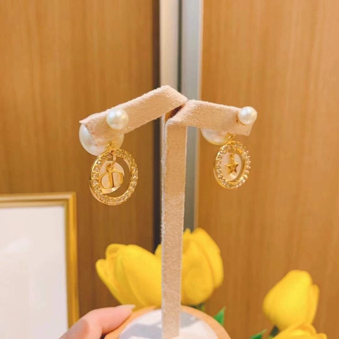 DIOR White Mother-of-pearl Classic Earrings