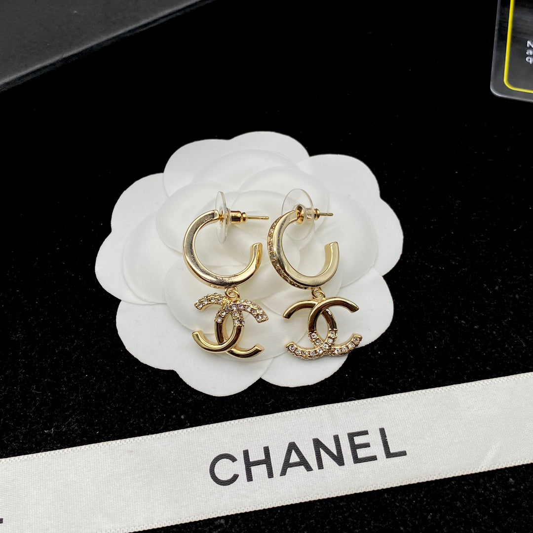 CHANEL October New Trend - Moon Diamond Earrings