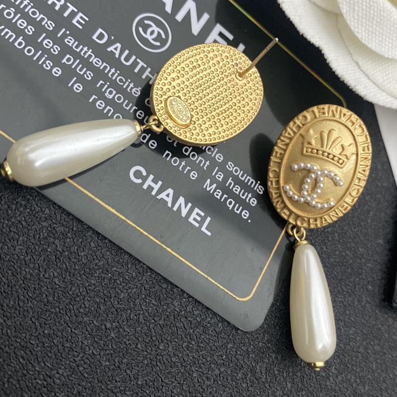 CHANEL Fashion Pearl Pendant Earrings