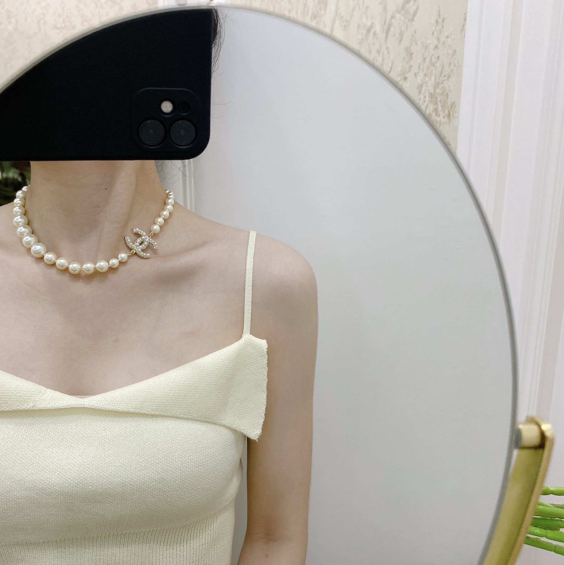 CHANEL Luxury Pearl Necklace