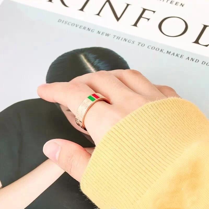 GUCCI Fashion carved letter ring