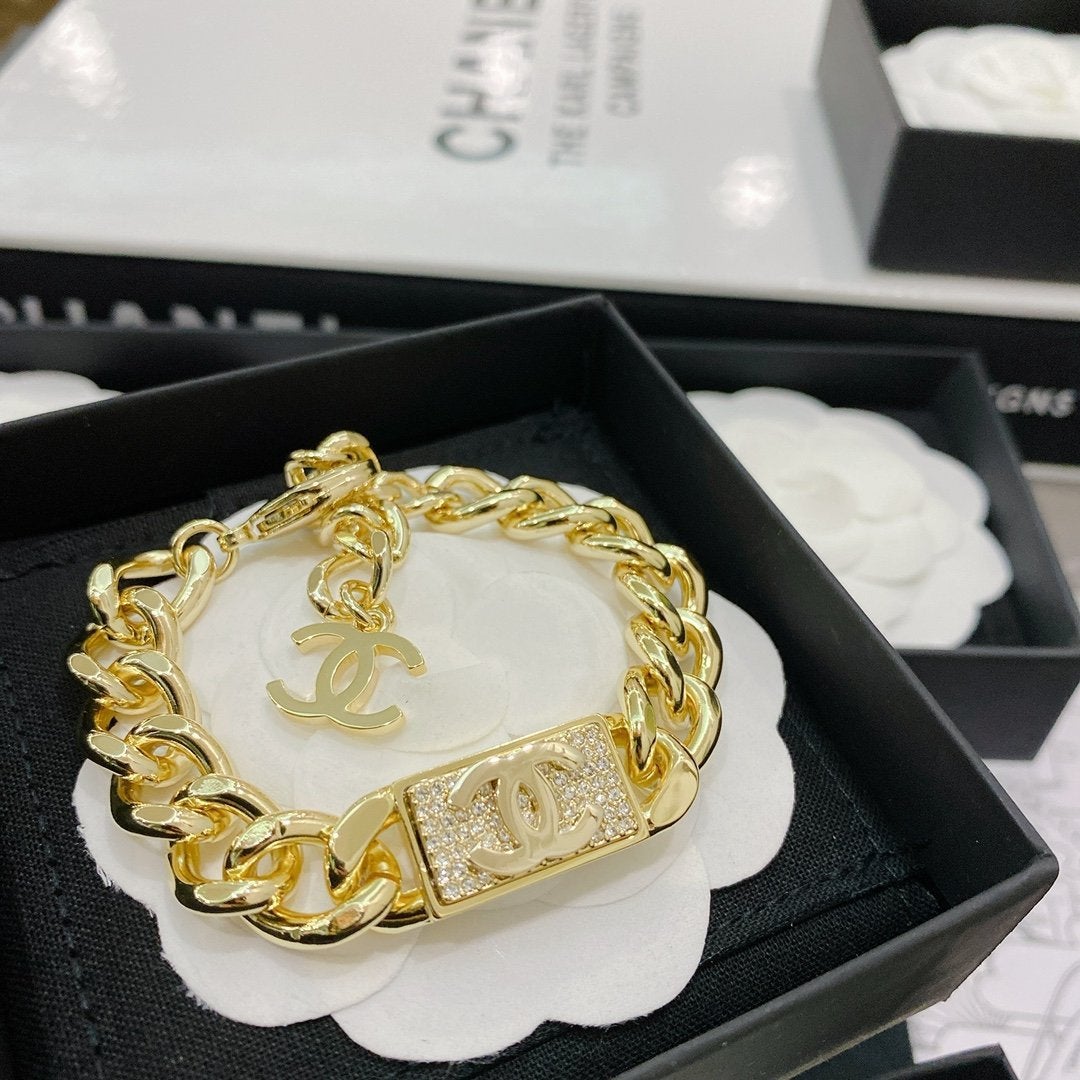 CHANEL Fashion Metal Zircon Bracelet