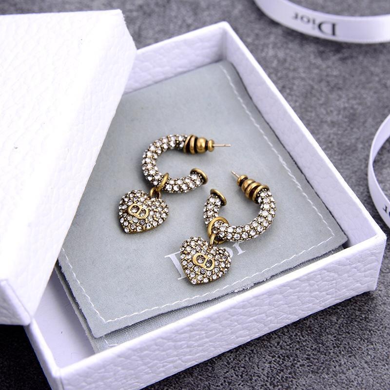 DIOR Elegant Rhinestone Heart-shaped Stud Earrings