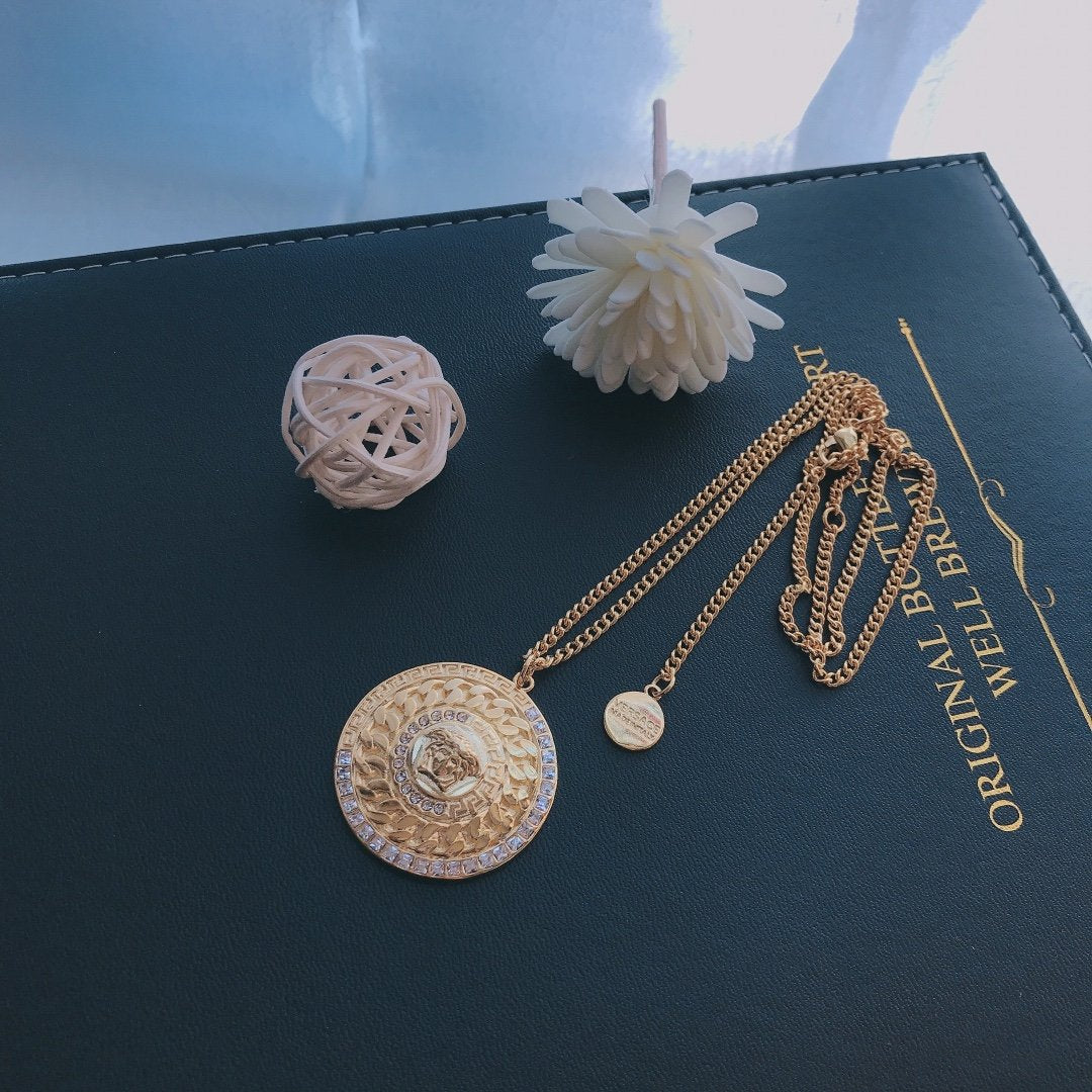 VERSACE Fashion Beauty Head Rhinestone Necklace