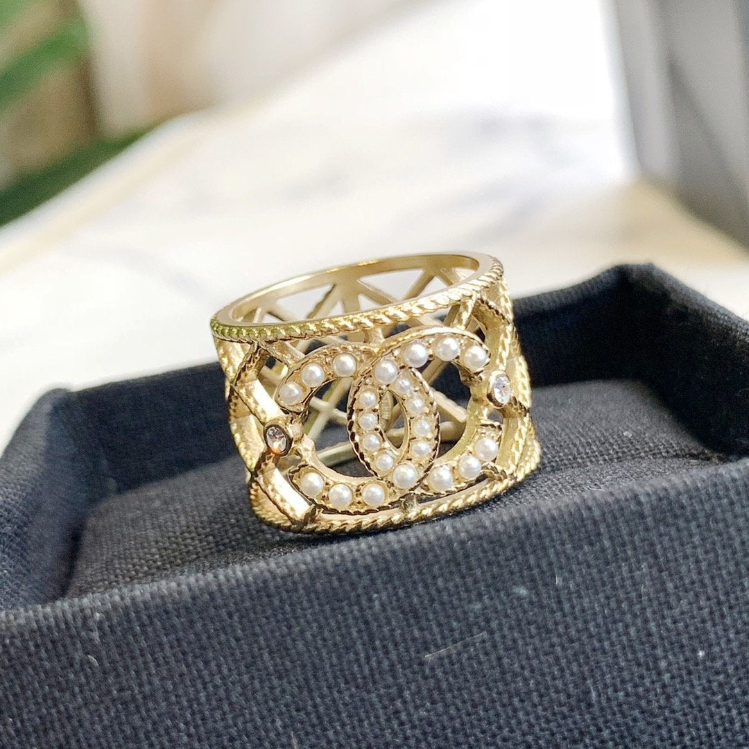 CHANEL Fashion Double C Pearl Ring