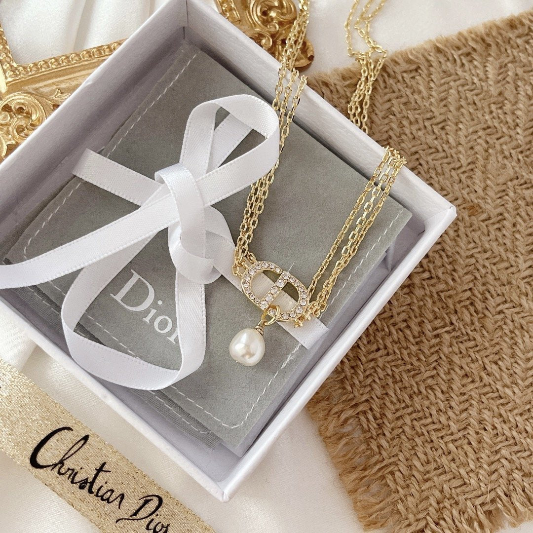 DIOR Fashion Three-Layer Pearl Pendant Necklace