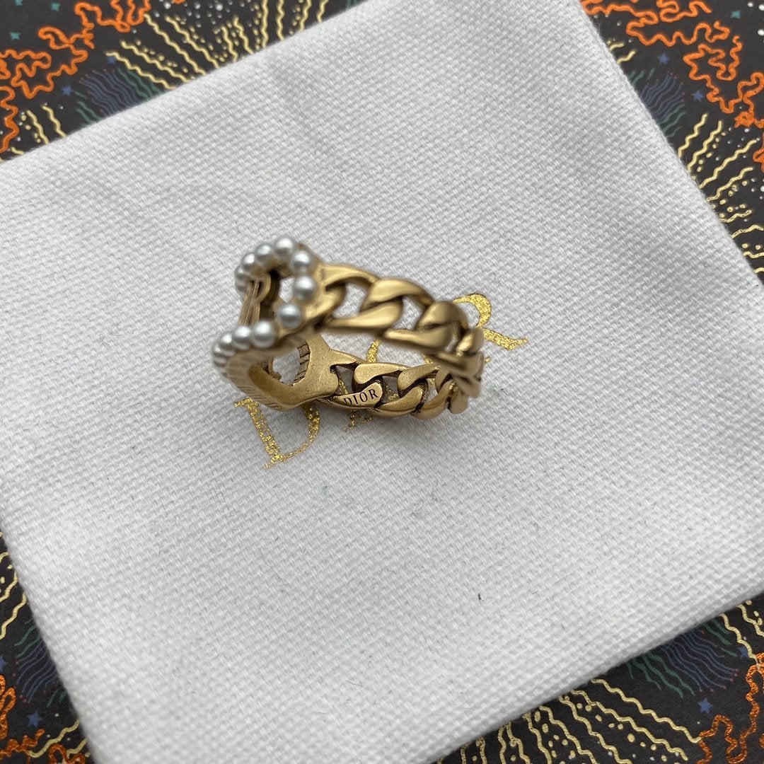 DIOR Retro Pearl Letter Ring