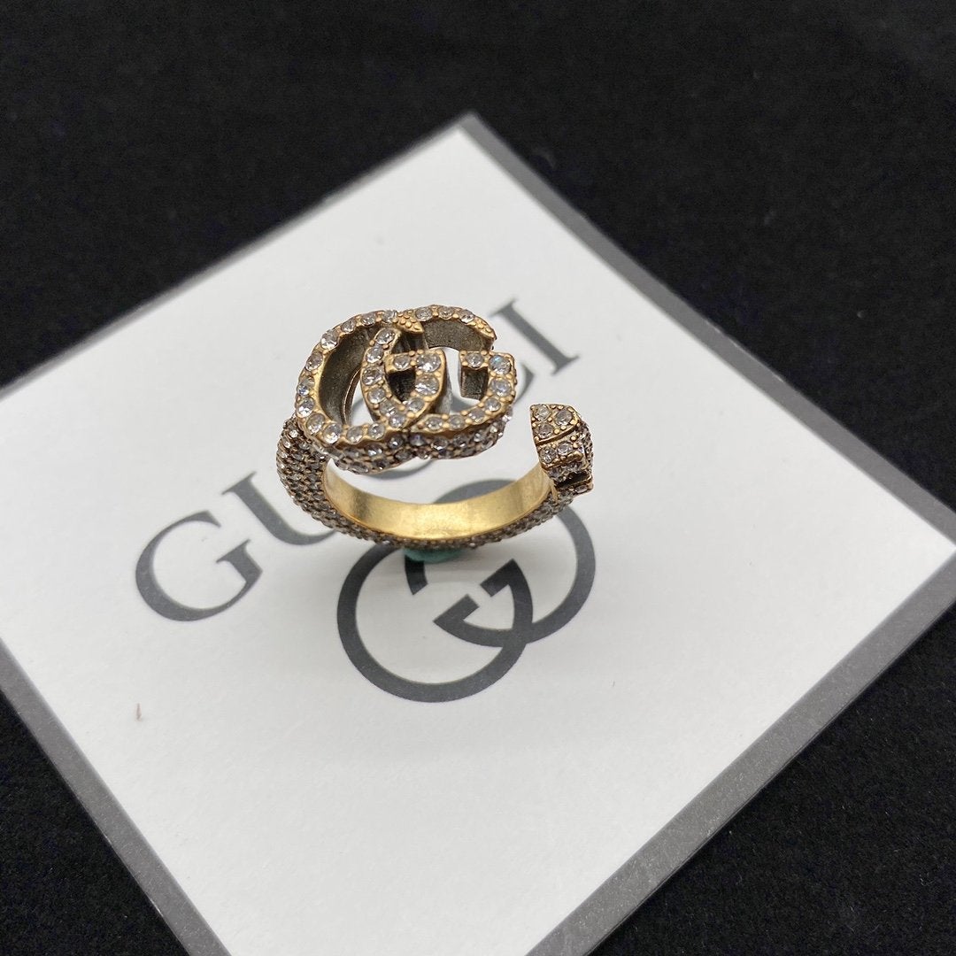 GUCCI Exquisite full sky rhinestone ring